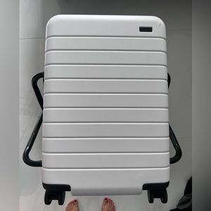 Away Luggage The Bigger Carry On White